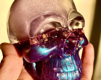 liquid core glitter skull shaker snowglobe. skull decor, Holographic Shaker Skull,  fidget stim toy, magical glitter skull paperweight