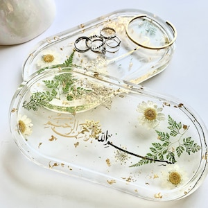 islamic decor tray, jewellery tray ring dish, hijab pin trinket tray, real dried pressed flowers in resin,  kawaii Islamic Gifts