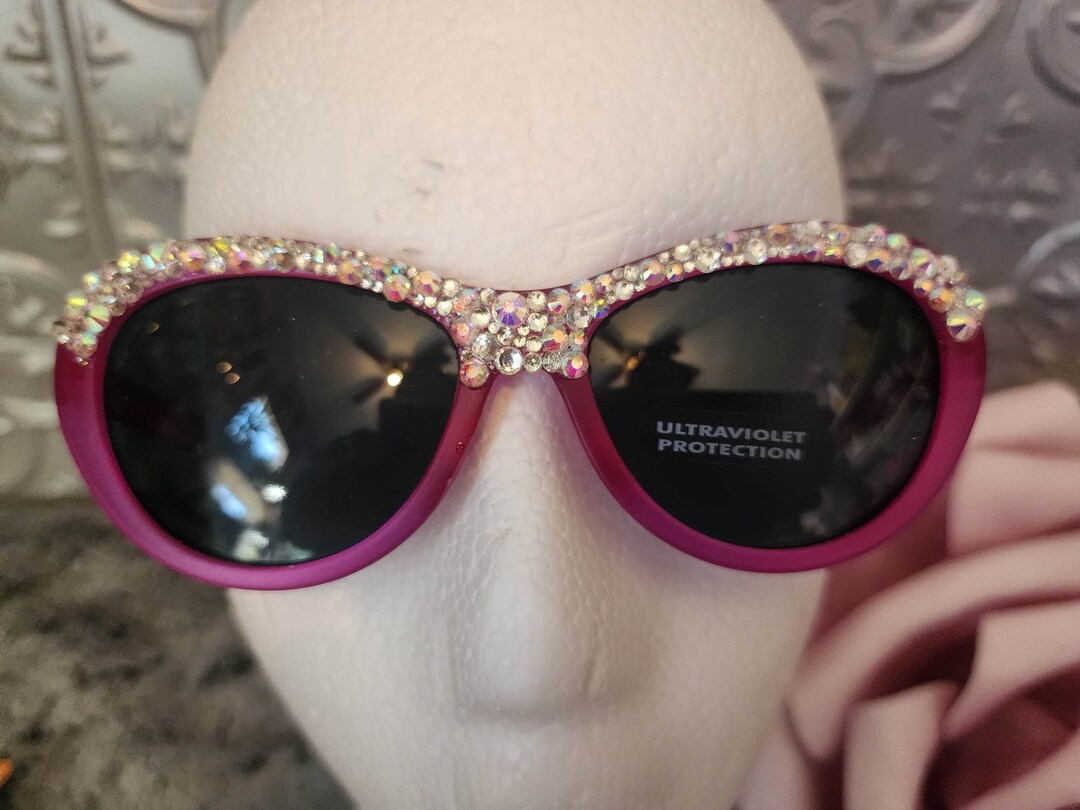 Dazzling, Trend Setting, High Fashion, Rhinestone Adorned  display picture 3