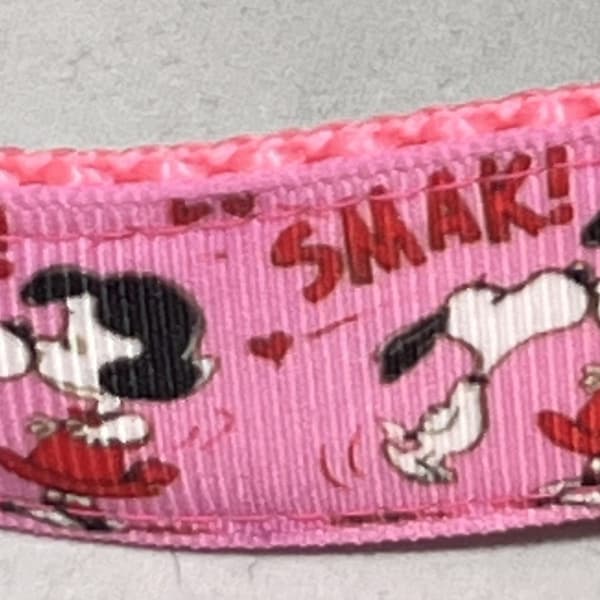 Dog Collar and Leash (sold separately) Snoopy and Lucy "SMACK". Pink, Peanuts, Valentine, Love.