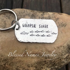 Daddy Shark keychain, Papaw custom keychain, Grandpa gift, personalized Fathers Day keychain image 2