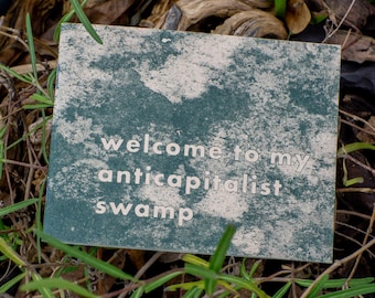 Welcome to my anticapitalist swamp - a risograph mini zine on productivity culture and swamp ecology