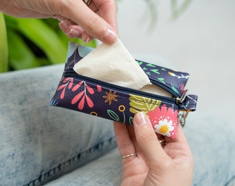 Vegan Leather Pocket Tissue Case In "Wildflower"