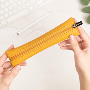 Portapenne per tavoletta grafica in pelle / Custodia per stilo in pelle / Astuccio sottile per matite / Borsa sottile per cosmetici / Porta pennelli per il trucco / Custodia per attrezzi artigianali