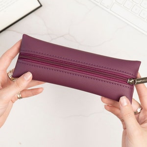 Trousse à cosmétiques en cuir mince / Trousse à stylos et à crayons / Pochette en cuir zippée / Cadeau unisexe en cuir / Porte pinceaux à maquillage / Sac à outils en cuir