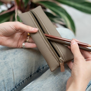 Trousse en cuir véritable / Pochette en cuir zippée / Support pour pinceaux de maquillage / Trousse à maquillage mince / Cadeaux unisexe en cuir / Organiseur de sac à main