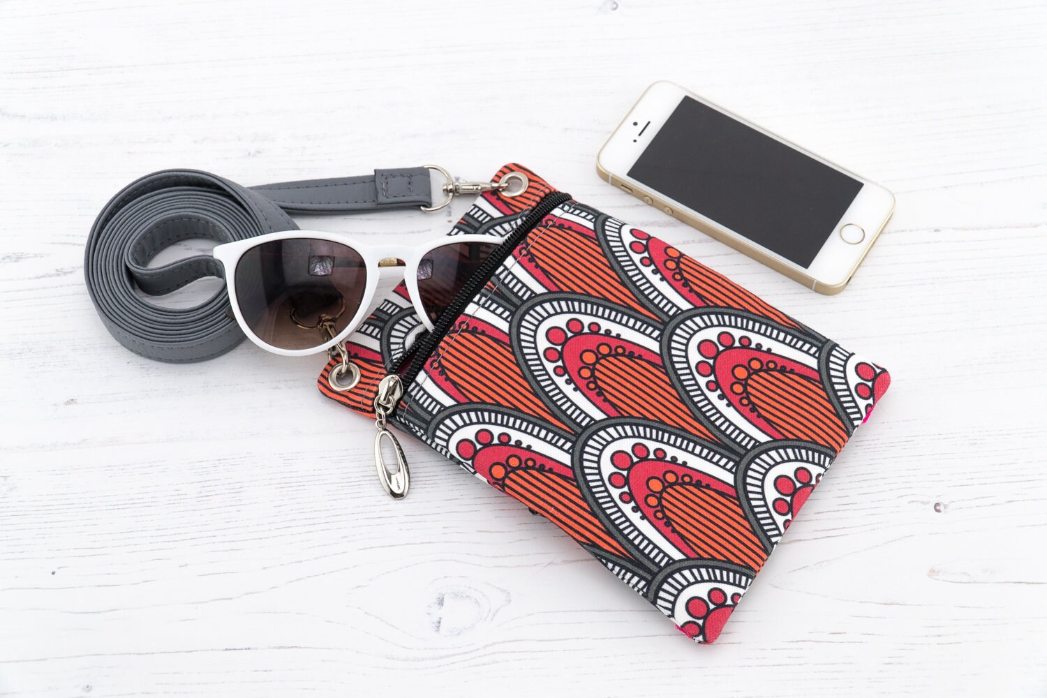 small bag for phone and keys