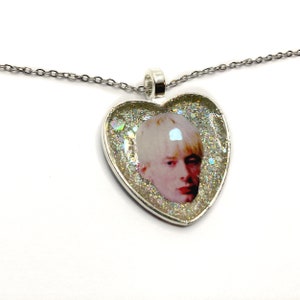 Handmade Necklace - Heart Shaped Pendant and Holographic Glitter Background - Gift for Fans - Radiohead - Thom Yorke