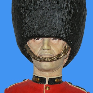 Vintage Bossons Bosson Head Guardsman Rare Pristine Condition Neatly Stored Includes Free Surprise Gift P4A