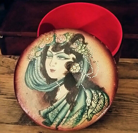 Vintage Painted Leather Round Keep Box Small Storage Box Shabby Gypsy Bohemian Boudoir Jewelry Ring Box Romantic Gift Girls Bedroom Decor