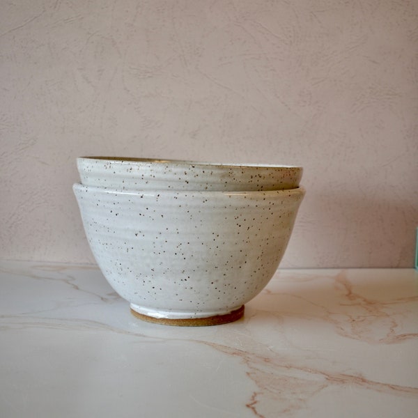 Large White Speckled Serving Bowl, Ceramic Bowl with White Speckled Glaze, Ceramic Serving Bowl, Rustic Ceramic Bowl
