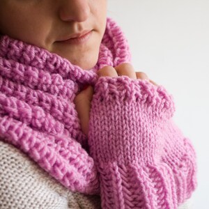 Bufanda Infinity con guantes sin dedos libres, rosa Crochet capucha bufanda, orquídea de invierno con capucha capucha para él o ella, ohtteam gris Heliotropo