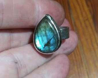 Sterling Silver Hammered Blue Flash Labradorite Ring size 9