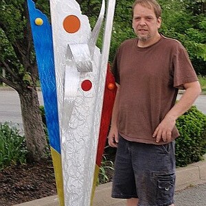 Contemporary 7ft outdoor comtemporary sculpture by artist Tony Viscardi image 4