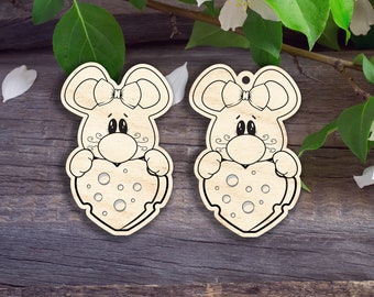 Mouse with Cheese Ornament - Laser cut patterns