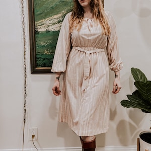 1970&#39;s Vintage Blush Pink Midi Dress