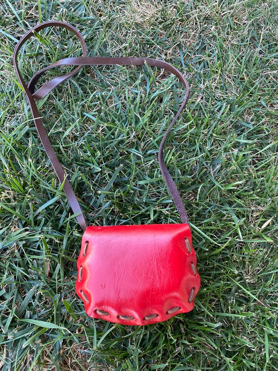 Vintage Mini Red Tooled Leather Purse - image 6