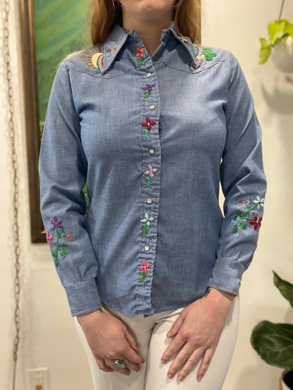 1970's Vintage Chambray Embroidered Shirt - image 2