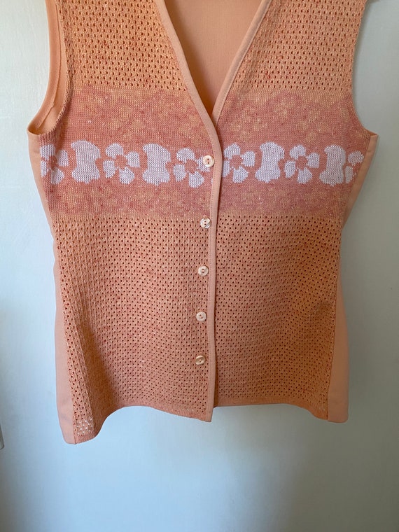 1970's Vintage Peach Floral Knit Vest - image 4