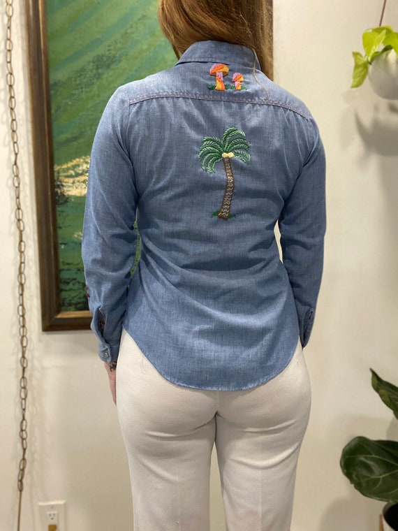 1970's Vintage Chambray Embroidered Shirt - image 3