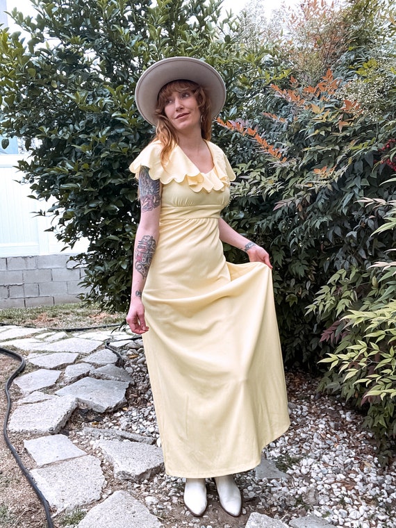 1970's Vintage Pastel Yellow Flutter Sleeve Maxi D