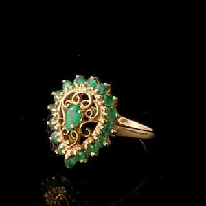 vintage victorian style light green emerald 10k yellow gold ring