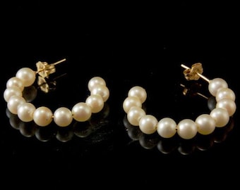 vimtage 14K yellow gold white luster pearl hoop earrings