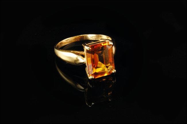 ヴィンテージ マデイラ シトリン エメラルド カット 14K