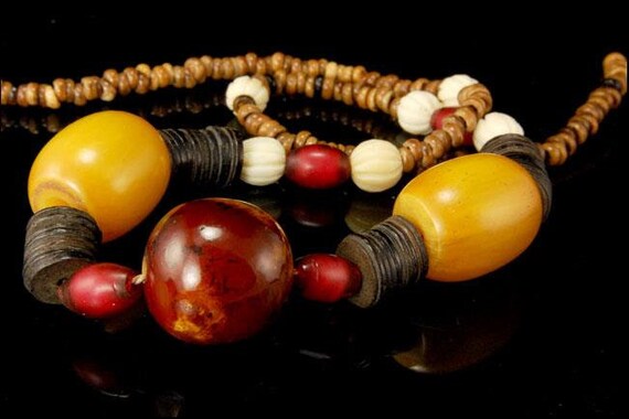 2 vintage asian yellow bakelite bead nut wood nec… - image 2