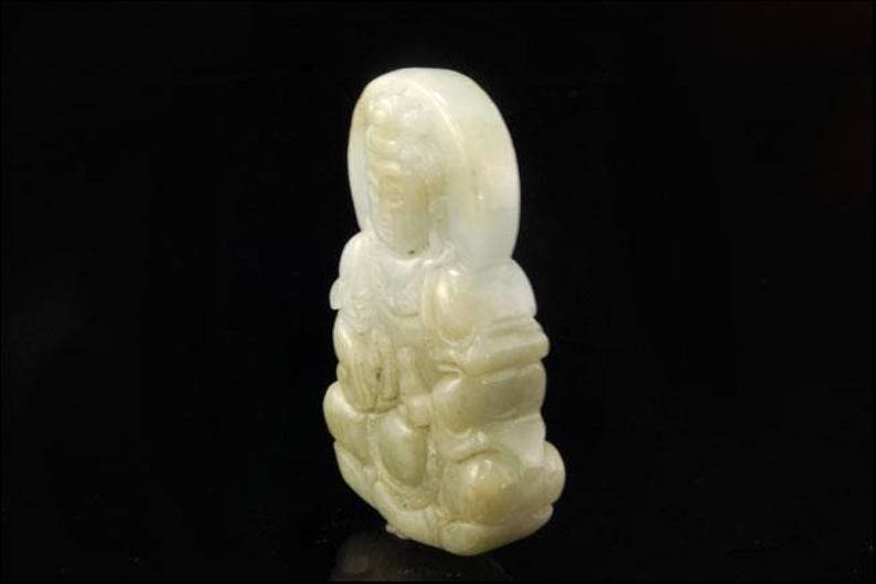 Vintage Carved Green Jade Quan Yin Kwan Yin Pendant Amulet 42g