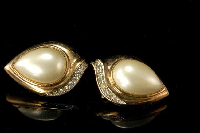【新品未使用】maisoncelon fallen petal pierce Vintage Panetta Tear Drop Mobe Pearl Diamond Rhinestone Gold