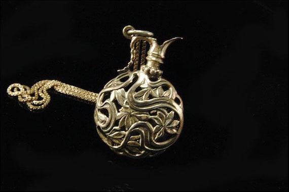 Collier Pendentif Art Nouveau En Bronze Argenté - Occasion - Bijou Vintage