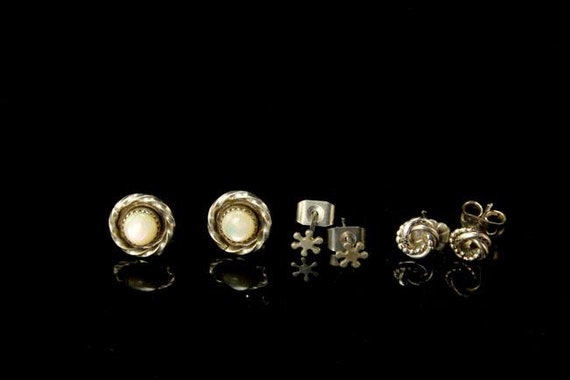 3 vintage collection of silver sterling stud earr… - image 5