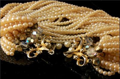 ミリアム・ハスケルのオールドスタイル、25連フェイクパールファセット