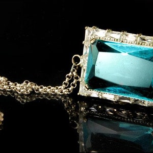 Vintage blaue Topas-Kunstglas-Sterlingsilber-Anhänger-Halskette