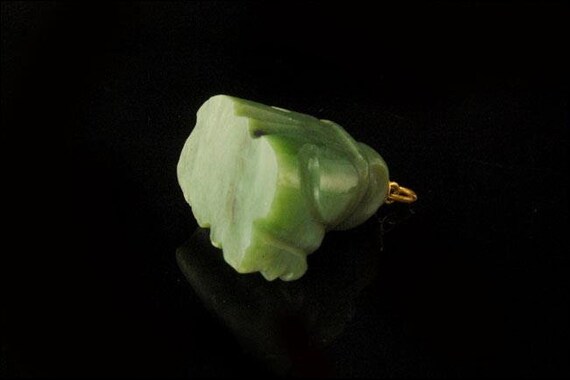 antique chinese carved green jade buddha pendant - image 4