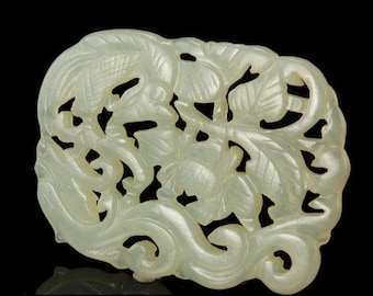 白い翡翠 花の彫刻 オブジェ 古い中国の彫刻が施された白い翡翠の硬石の人物像の花のお守りの