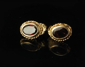 vintage brown garnet 10k yellow gold oval stud earrings