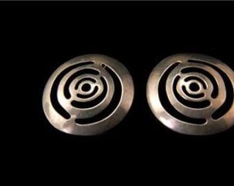 vintage signed sterling maze stud earrings