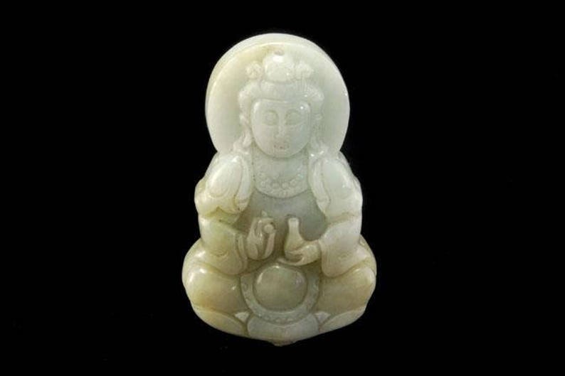 Vintage Carved Green Jade Quan Yin Kwan Yin Pendant Amulet 42g