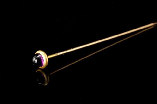 Antique Victorian 10k Gold Purple Amethyst Hat Stick Pin
