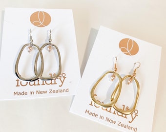 Swarovski Pearls Drop Gold Dangle Earrings, Wavy Earrings, Summer Earrings, New Zealand Earrings, New Zealand Jewellery