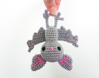 Häkelanleitung für Amigurumi mit Babyfledermäusen - FR+EN -