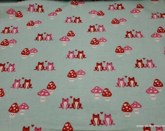 Flannel Fabric - Frogs in Love - By the yard - 100% Cotton Flannel
