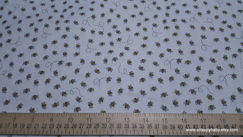 By the yard All Over Bees 100/% Cotton Flannel Flannel Fabric