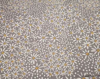 Flannel Fabric - Tiny Daisies - By the Yard - 100% Cotton Flannel