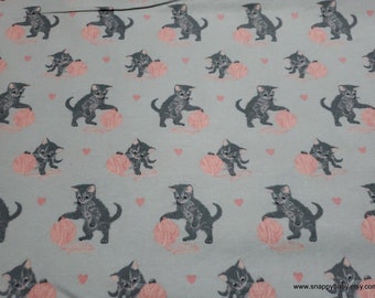 Flannel Fabric - Kitty with Yarn - By the yard - 100% Cotton Flannel