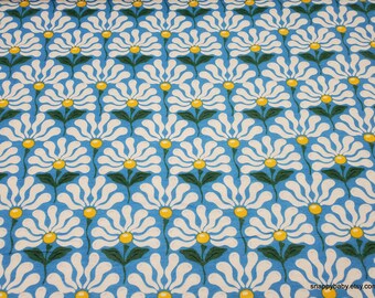 Flannel Fabric - Nostalgic Nod Daisy - By the yard - 100% Cotton Flannel