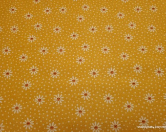 Flannel Fabric - Spring Daisy - By the yard - 100% Cotton Flannel
