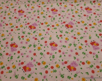 Character Flannel Fabric - Peppa Pig Bunches of Flowers Light Pink - By the yard - 100% Cotton Flannel